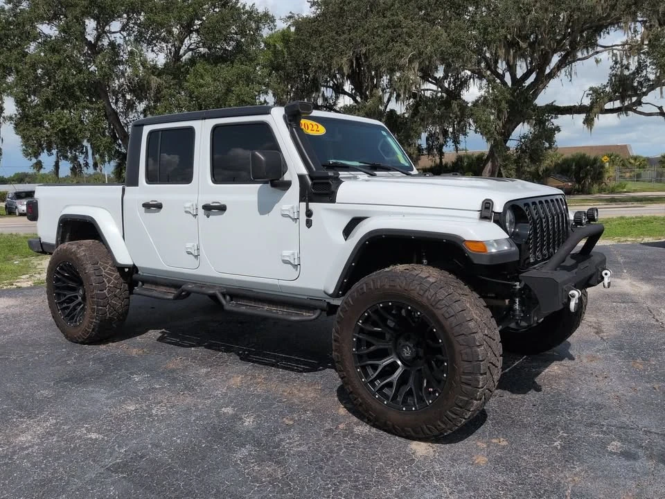 2022 Jeep JT Gladiator - Image 2 of 20