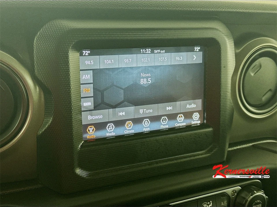 2022 Jeep JT Gladiator - Image 17 of 21