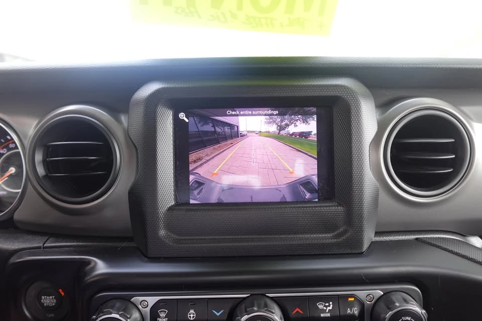 2022 Jeep JT Gladiator - Image 17 of 19