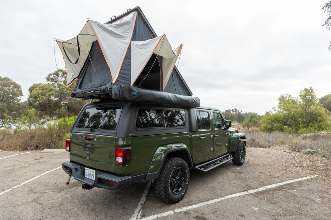 2022 Jeep JT Gladiator - Image 9 of 31