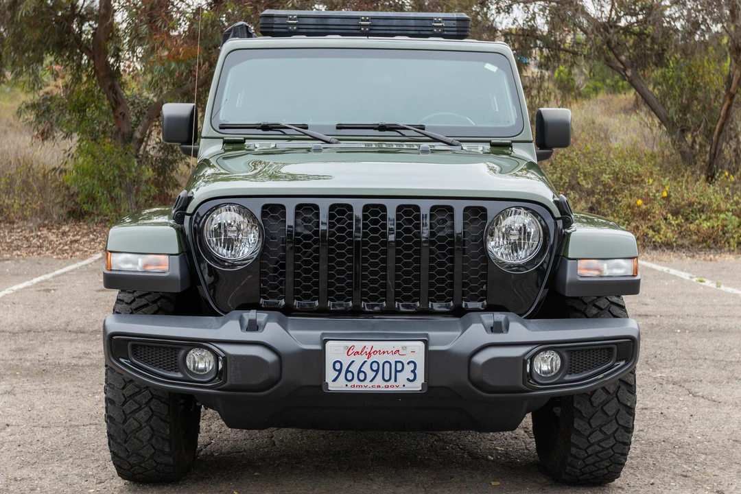 2022 Jeep JT Gladiator - Image 2 of 31