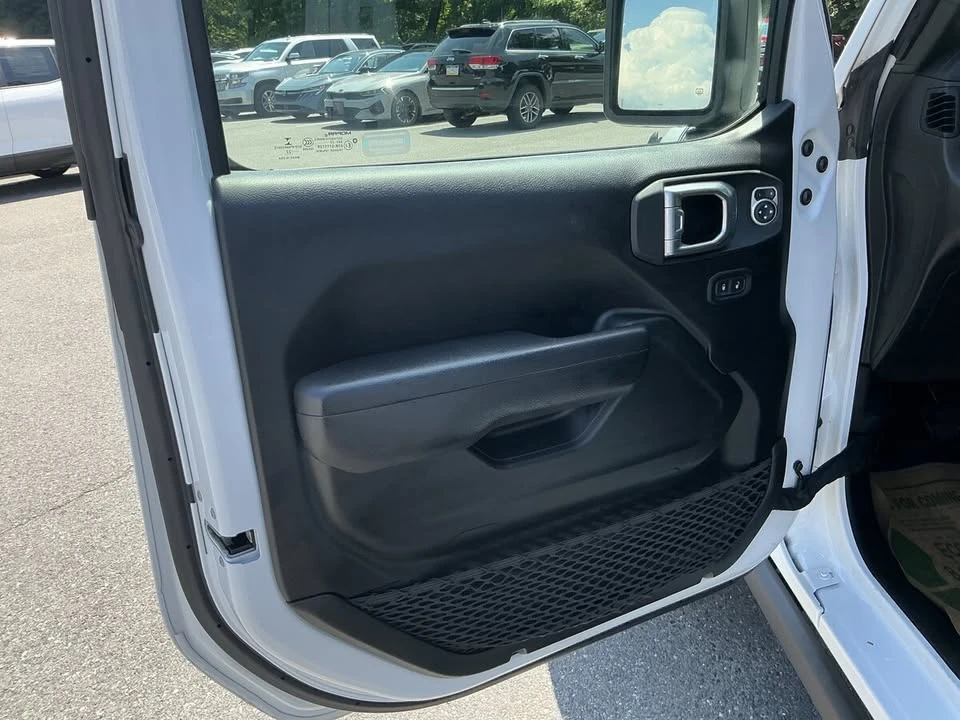 2022 Jeep JT Gladiator - Image 13 of 20