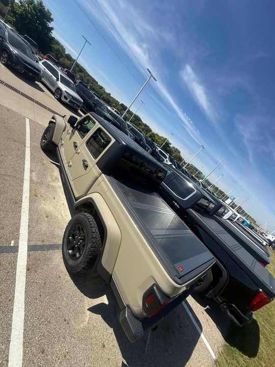 2022 Jeep JT Gladiator - Image 9 of 9