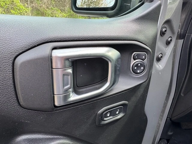 2022 Jeep JT Gladiator - Image 13 of 21