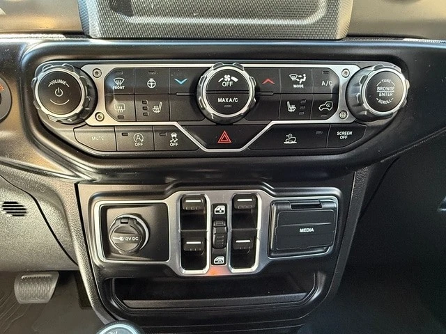 2022 Jeep JT Gladiator - Image 23 of 28