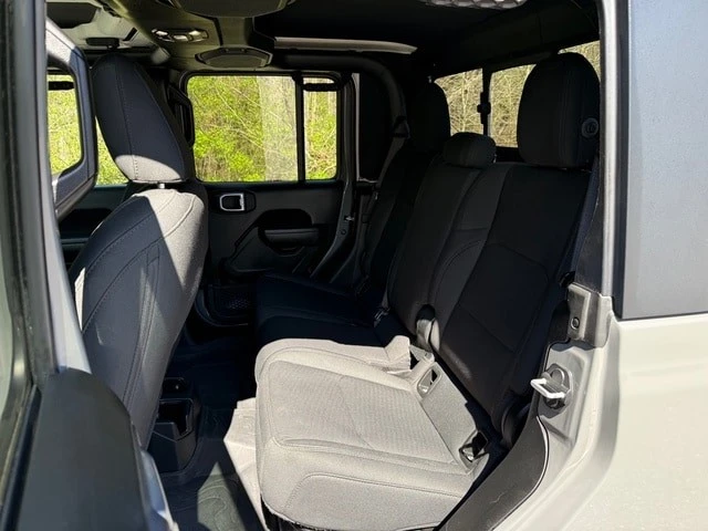 2022 Jeep JT Gladiator - Image 15 of 21