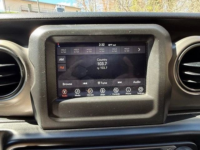 2022 Jeep JT Gladiator - Image 20 of 28