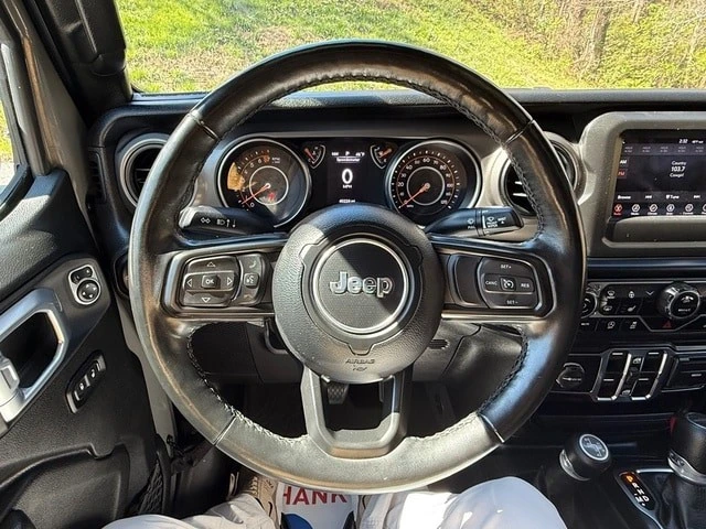 2022 Jeep JT Gladiator - Image 18 of 28