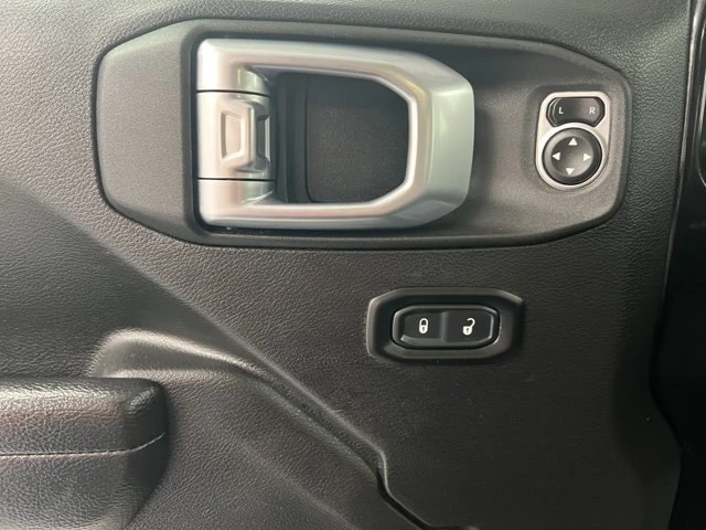 2022 Jeep JT Gladiator - Image 14 of 20