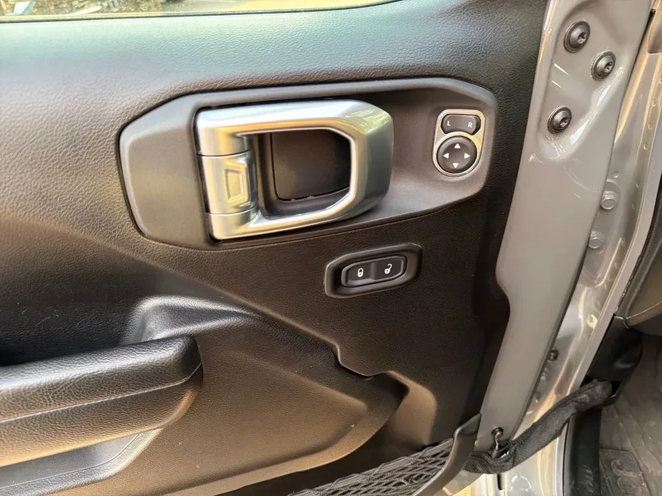 2022 Jeep JT Gladiator - Image 11 of 19