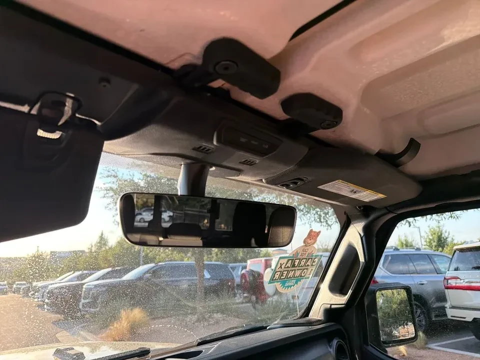 2022 Jeep JT Gladiator - Image 15 of 19