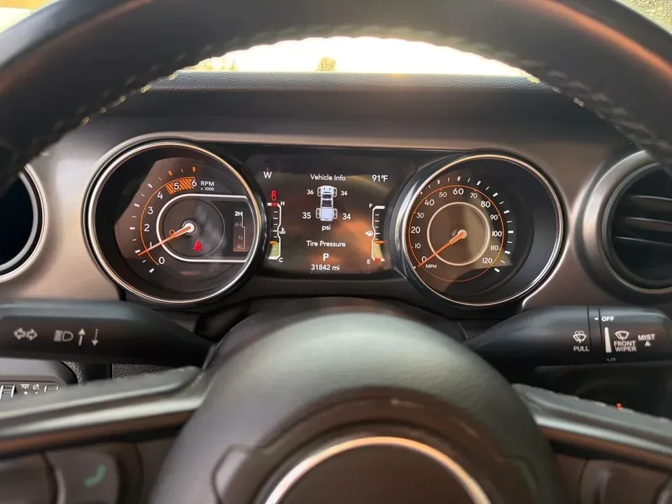 2022 Jeep JT Gladiator - Image 13 of 19
