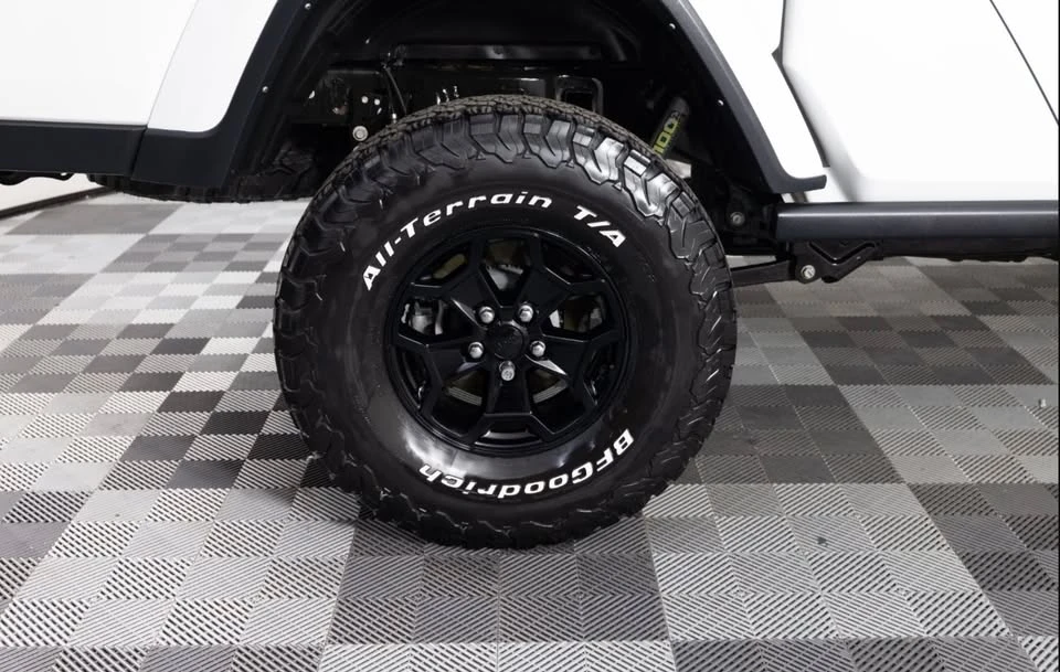 2022 Jeep JT Gladiator - Image 16 of 17
