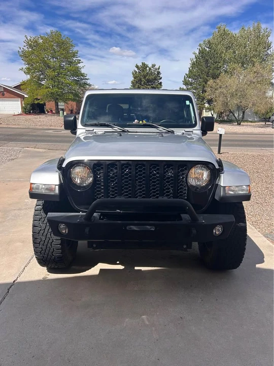 2022 Jeep JT Gladiator - Image 2 of 9
