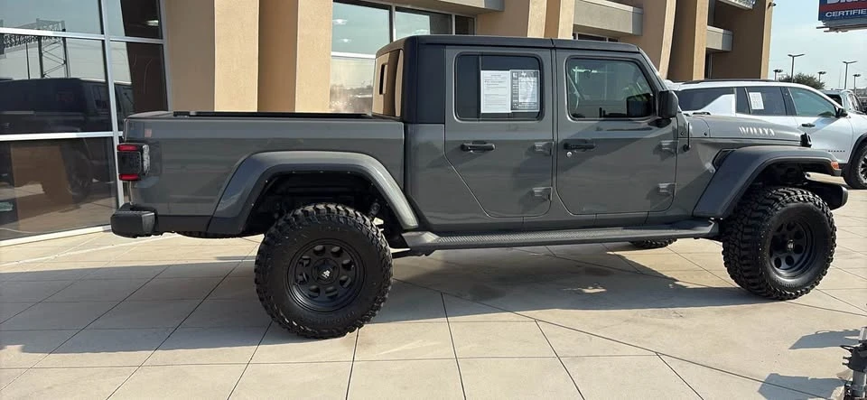 2022 Jeep JT Gladiator - Image 5 of 11