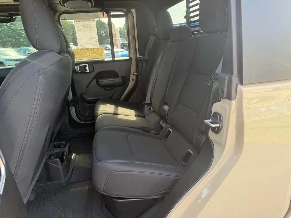 2022 Jeep JT Gladiator - Image 11 of 19