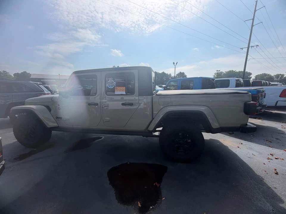 2022 Jeep JT Gladiator - Image 8 of 19