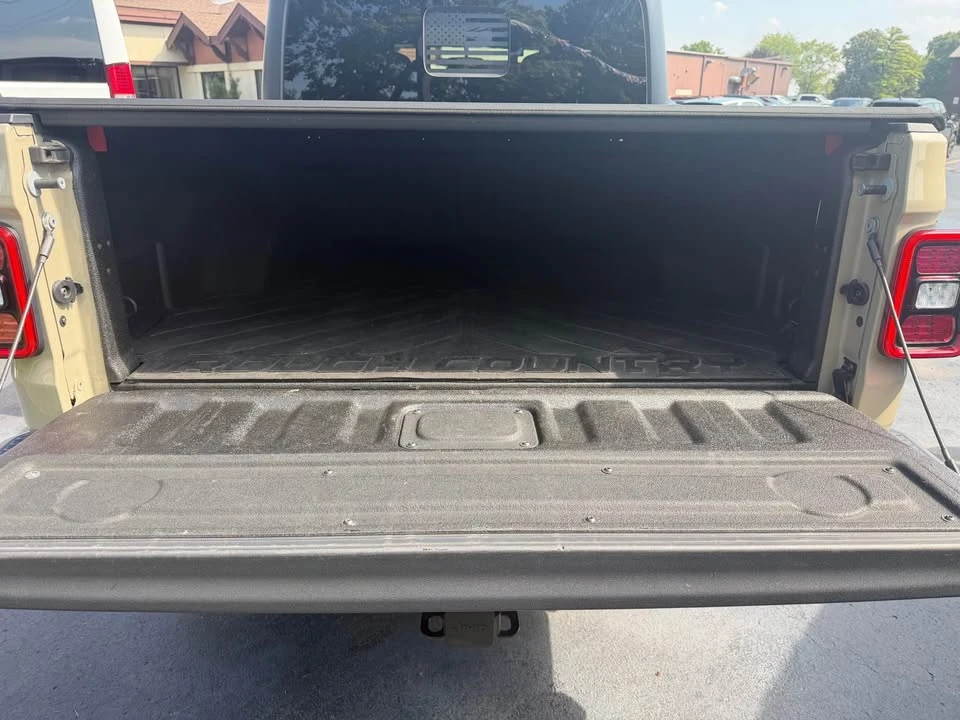 2022 Jeep JT Gladiator - Image 5 of 19