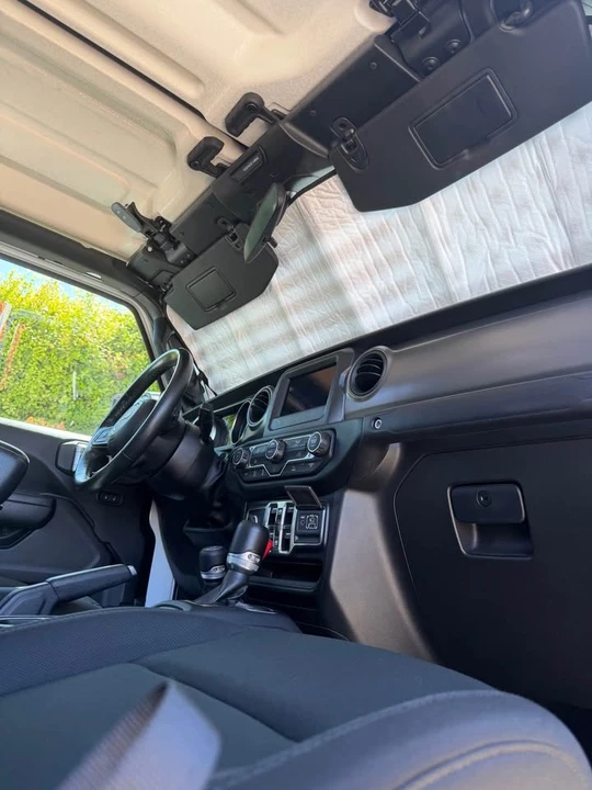 2022 Jeep JT Gladiator - Image 5 of 11