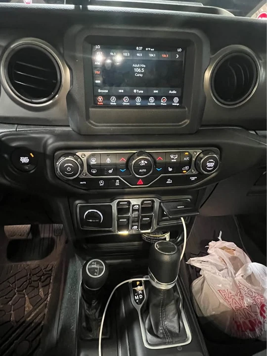2022 Jeep JT Gladiator - Image 10 of 10