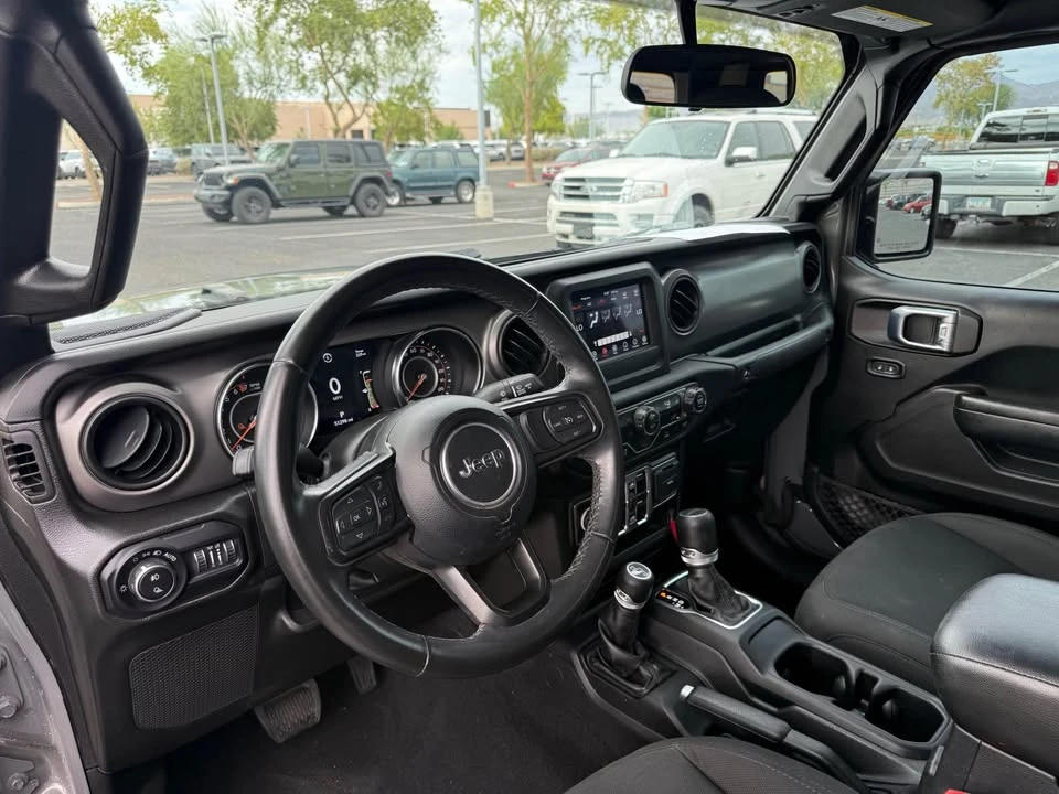 2022 Jeep JT Gladiator - Image 11 of 17