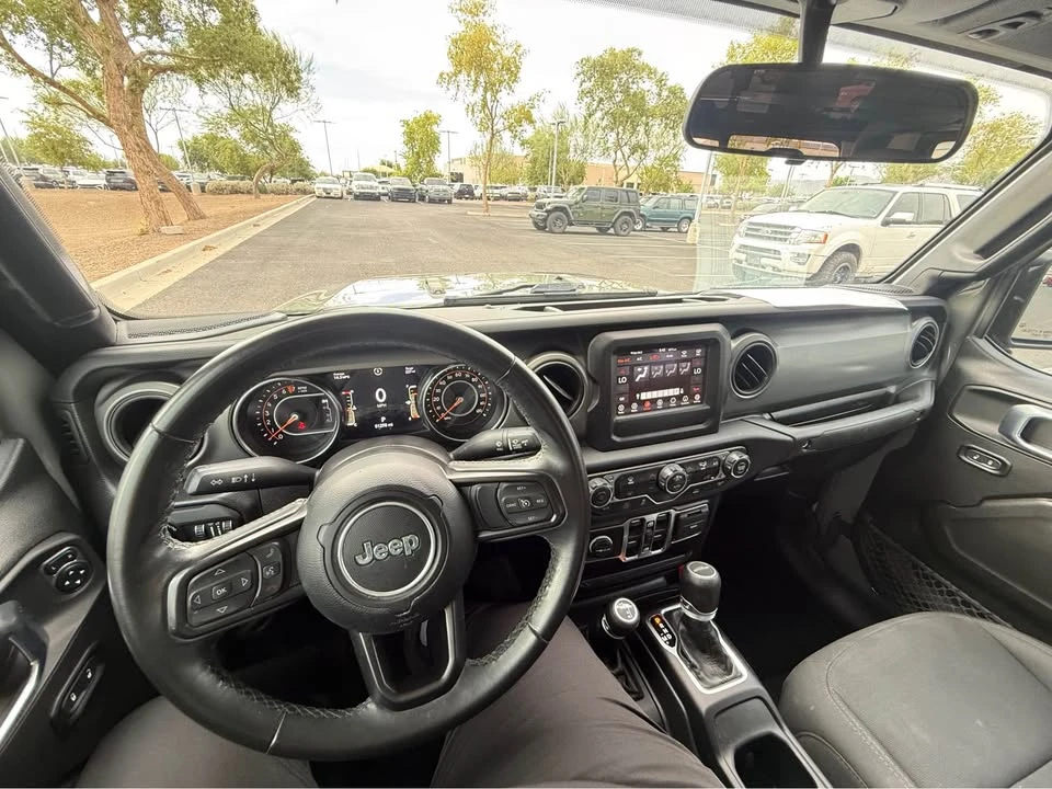 2022 Jeep JT Gladiator - Image 12 of 17