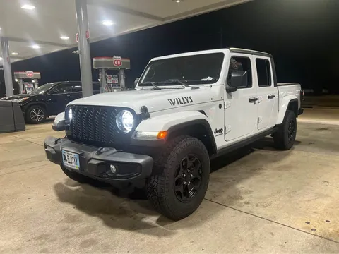 2022 Jeep Gladiator Willys Pickup 4D 5 ft