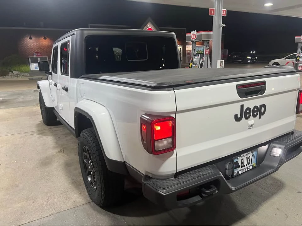 2022 Jeep JT Gladiator - Image 4 of 10