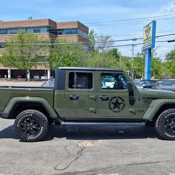 2022 Jeep Gladiator Willys Sport