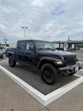 2022 Jeep Gladiator Willys Sport Pickup 4D 5 ft