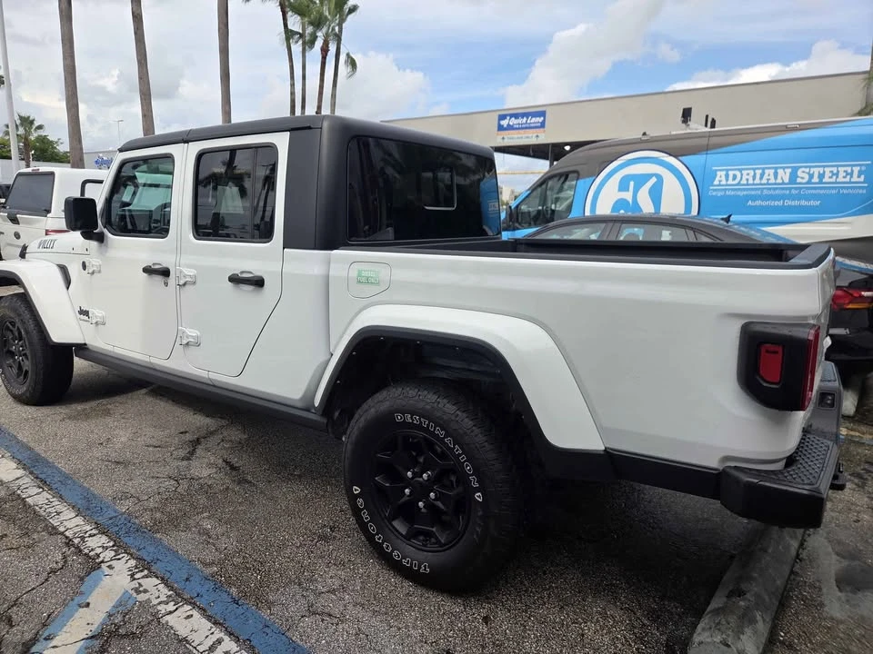 2022 Jeep JT Gladiator - Image 4 of 6