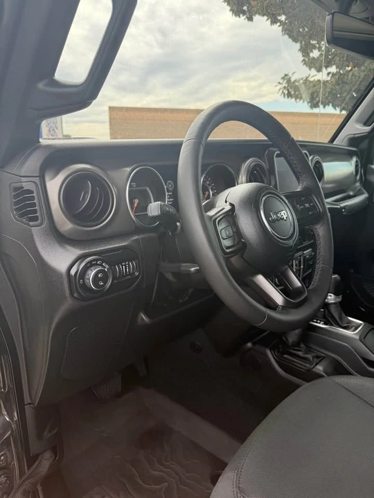 2022 Jeep JT Gladiator - Image 10 of 15