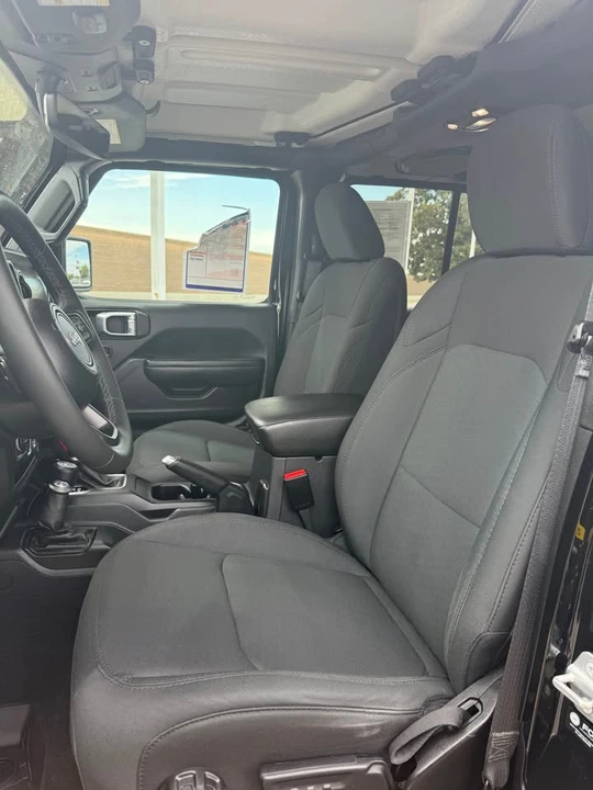 2022 Jeep JT Gladiator - Image 9 of 15