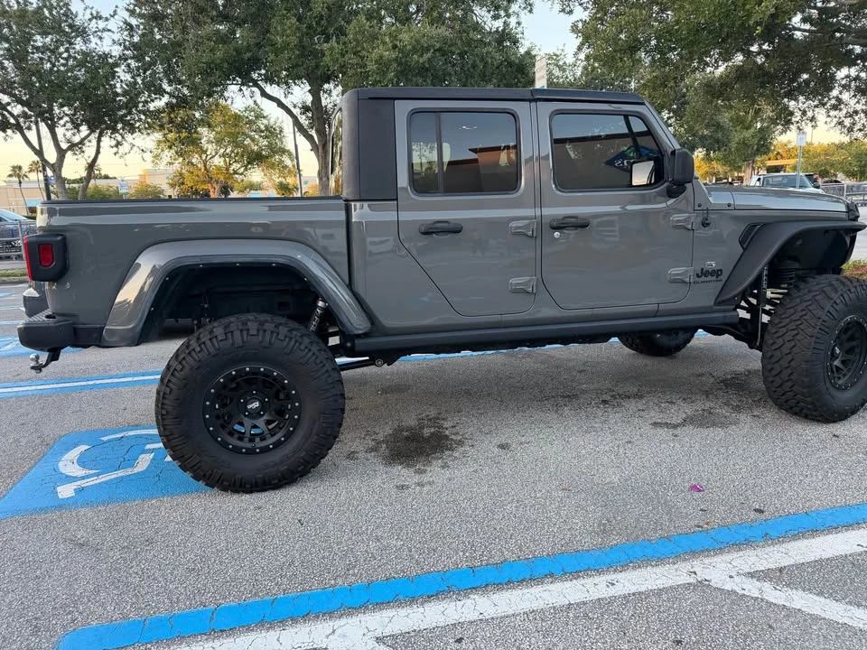 2022 Jeep JT Gladiator - Image 8 of 11