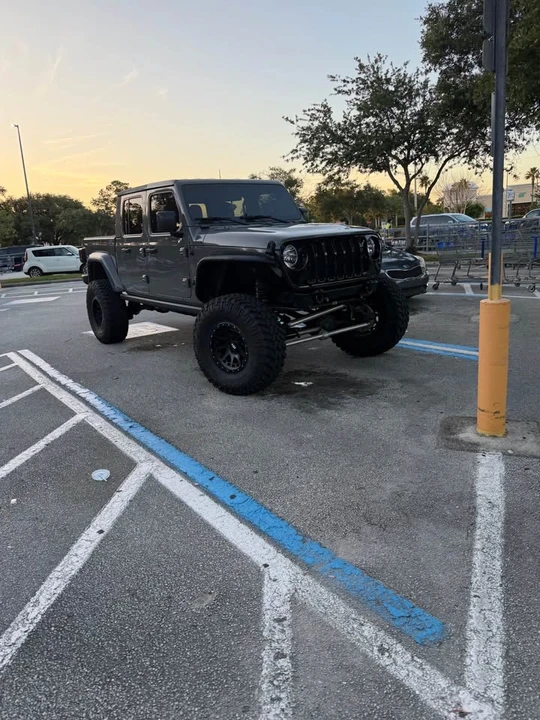 2022 Jeep JT Gladiator - Image 4 of 11