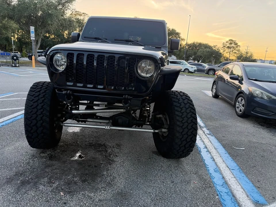 2022 Jeep JT Gladiator - Image 5 of 11