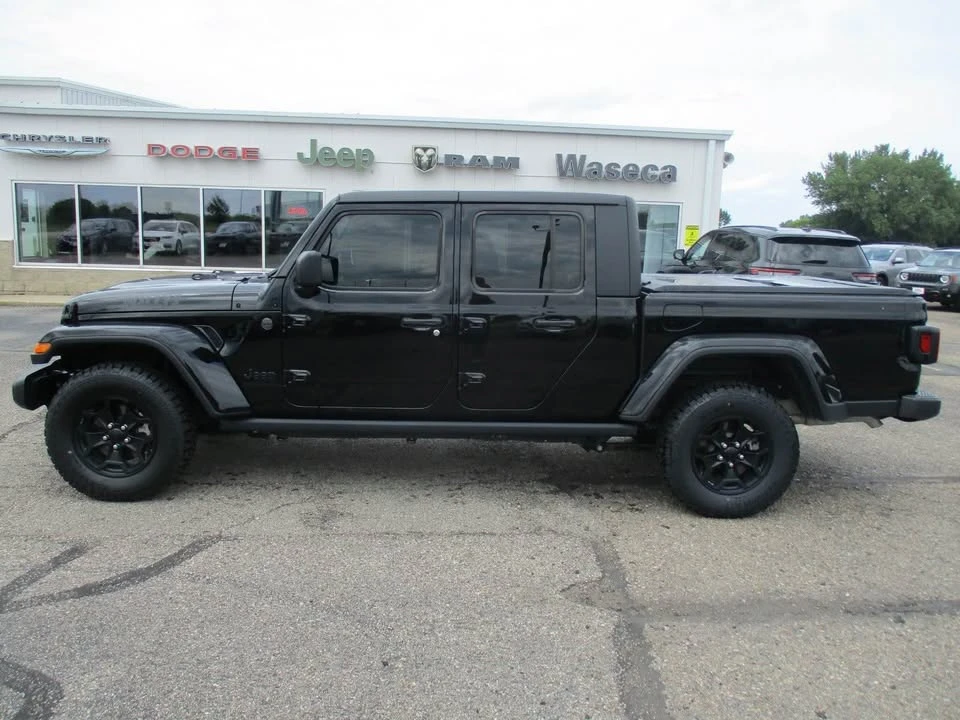 2022 Jeep JT Gladiator - Image 2 of 18