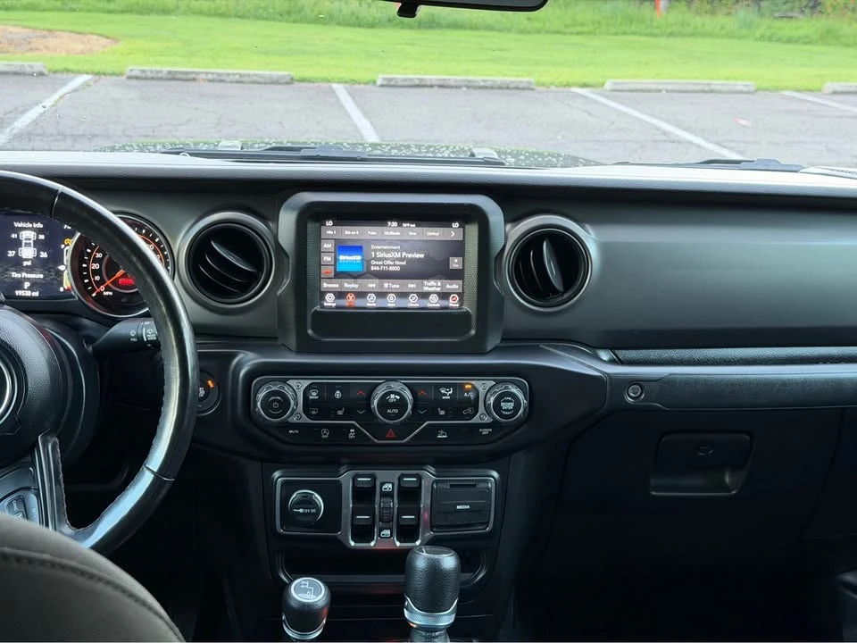2022 Jeep JT Gladiator - Image 15 of 20