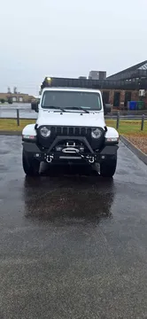 2022 Jeep Gladiator Willys Sport Pickup 4D 5 ft