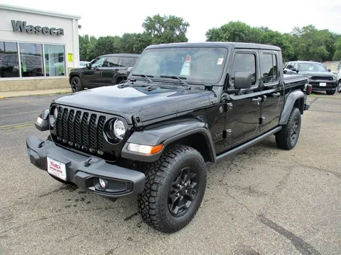 2022 Jeep Gladiator Willys Sport Pickup 4D 5 ft