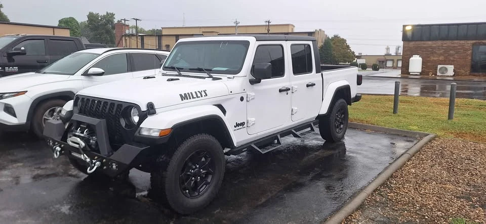 2022 Jeep JT Gladiator - Image 2 of 2
