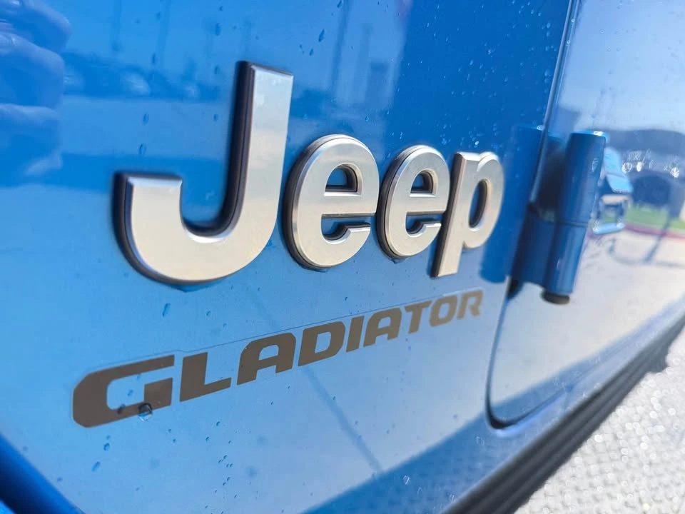 2022 Jeep JT Gladiator - Image 8 of 16
