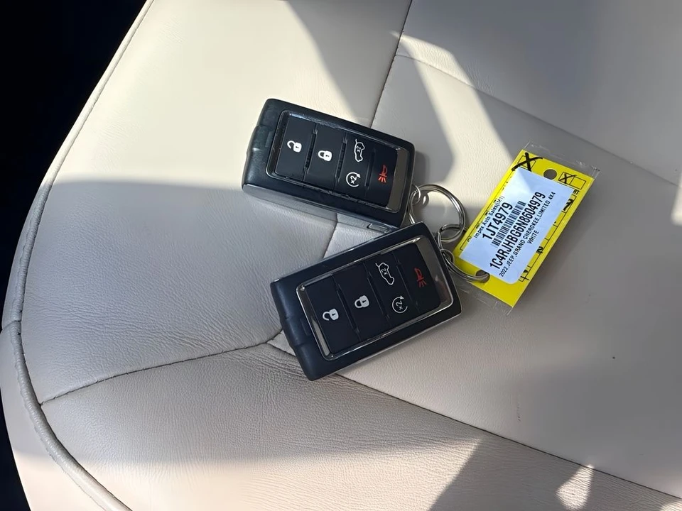 2022 Jeep WK2 Grand Cherokee - Image 23 of 24