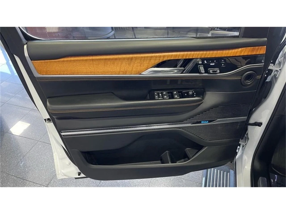 2022 Jeep WS Grand Wagoneer - Image 26 of 31