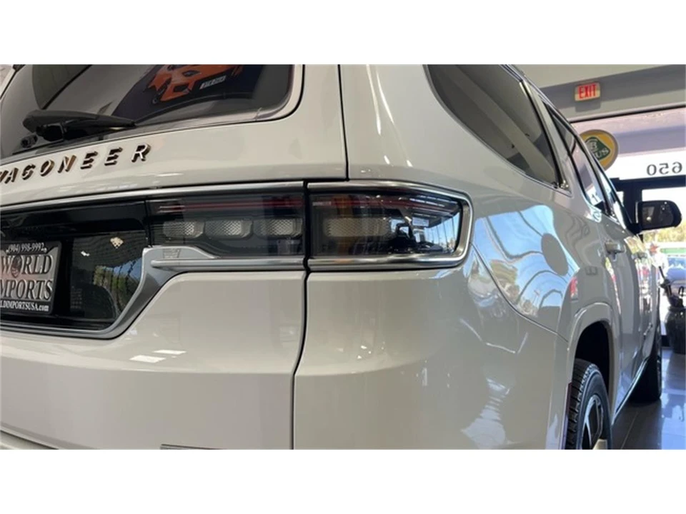 2022 Jeep WS Grand Wagoneer - Image 17 of 31
