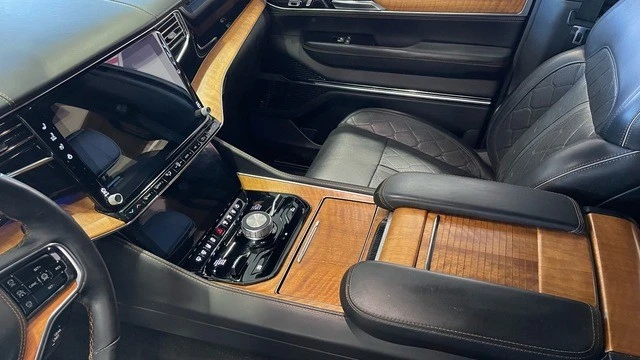 2022 Jeep - Image 31 of 31