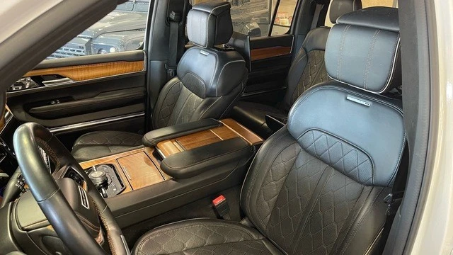 2022 Jeep - Image 29 of 31