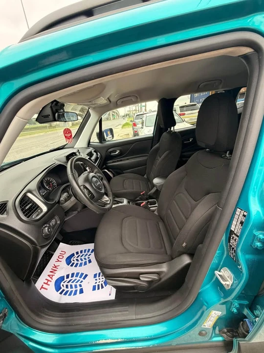 2022 Jeep Renegade - Image 8 of 10