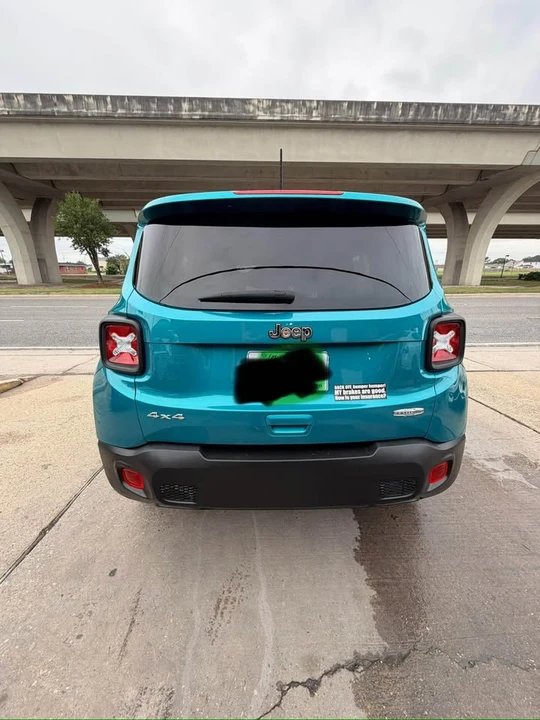 2022 Jeep Renegade - Image 6 of 10