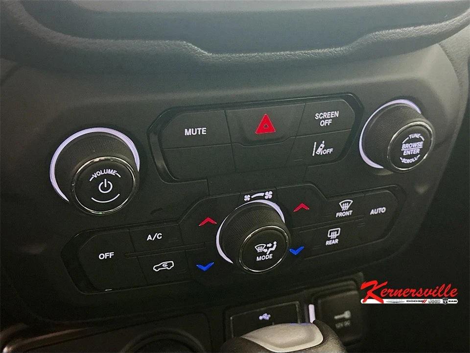 2022 Jeep Renegade - Image 18 of 21